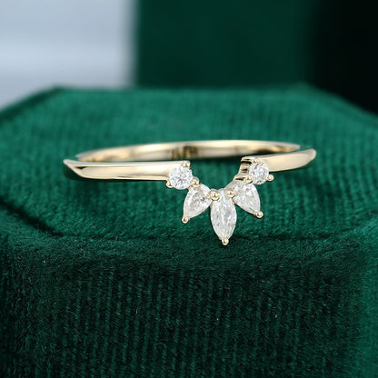 0.272 CT Round, Pear & Marquise Moissanite Curved Wedding Band - farrellouise