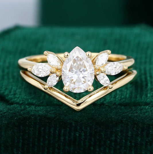 0.69 CT Pear Moissanite Cluster Bridal Ring Set - farrellouise