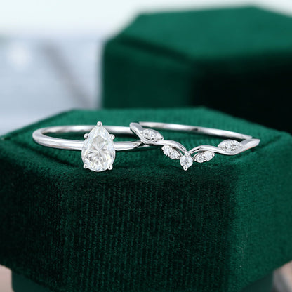 0.69 CT Pear Moissanite Solitaire Bridal Ring Set - farrellouise