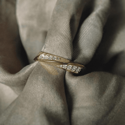 Spiral Classic Wedding Band For Men - farrellouise
