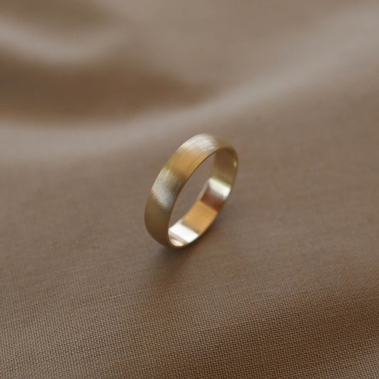 Polished Finish Classic Men's Wedding Band - farrellouise