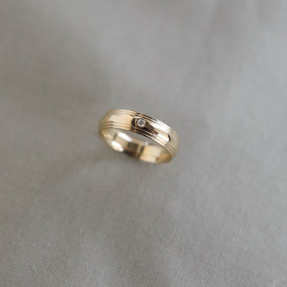 Classic Single Stone Polished Finish Men's Wedding Band - farrellouise