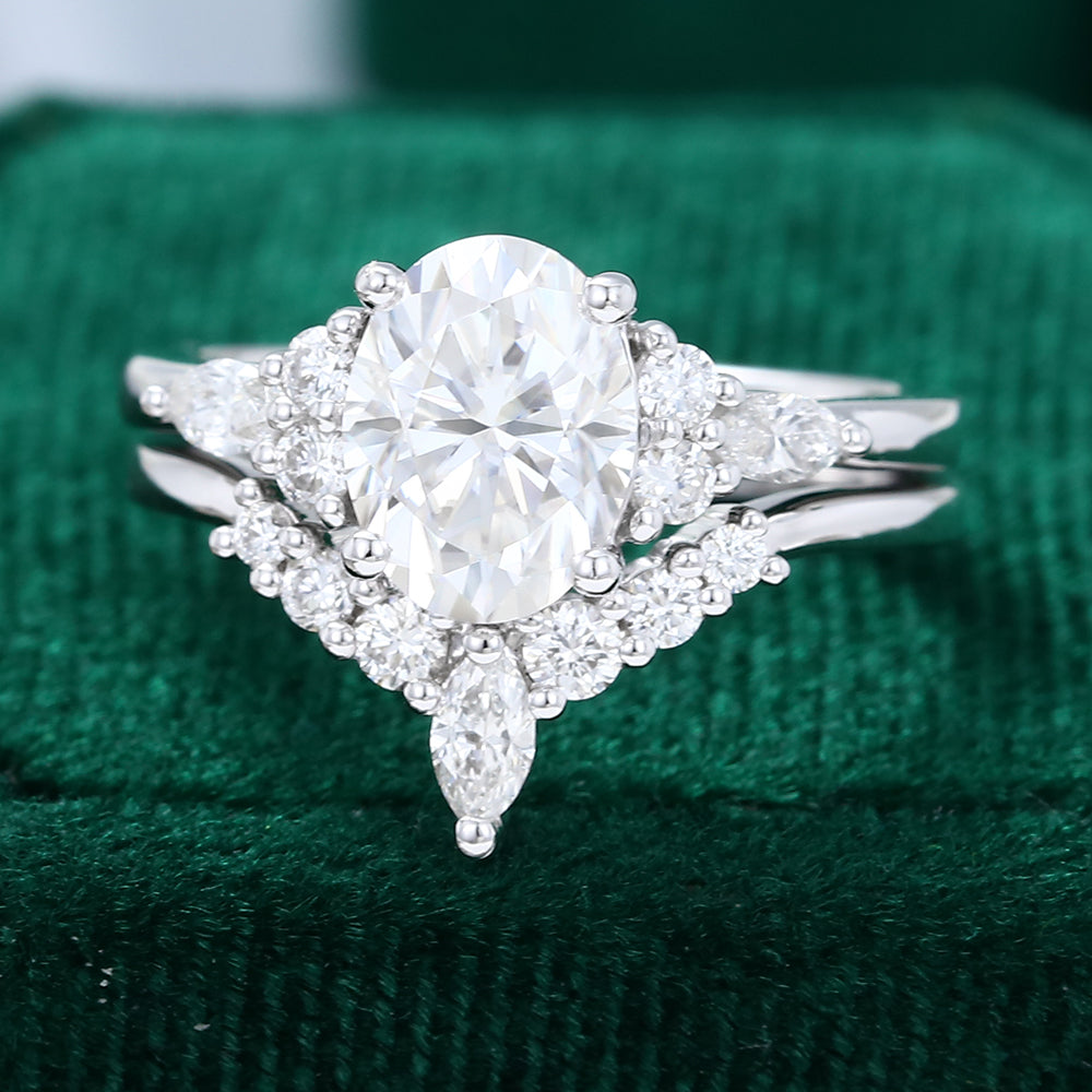 1.33 CT Oavl Moissanite Cluster Bridal Ring Set - farrellouise