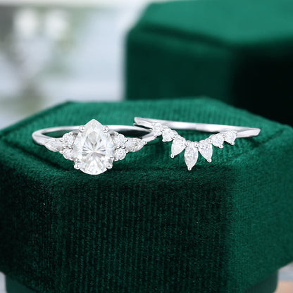 1.0 CT Pear Moissanite Cluster Bridal Ring Set - farrellouise