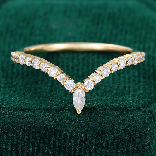 0.20 CT Round & Marquise Moissanite Curved Wedding Band - farrellouise
