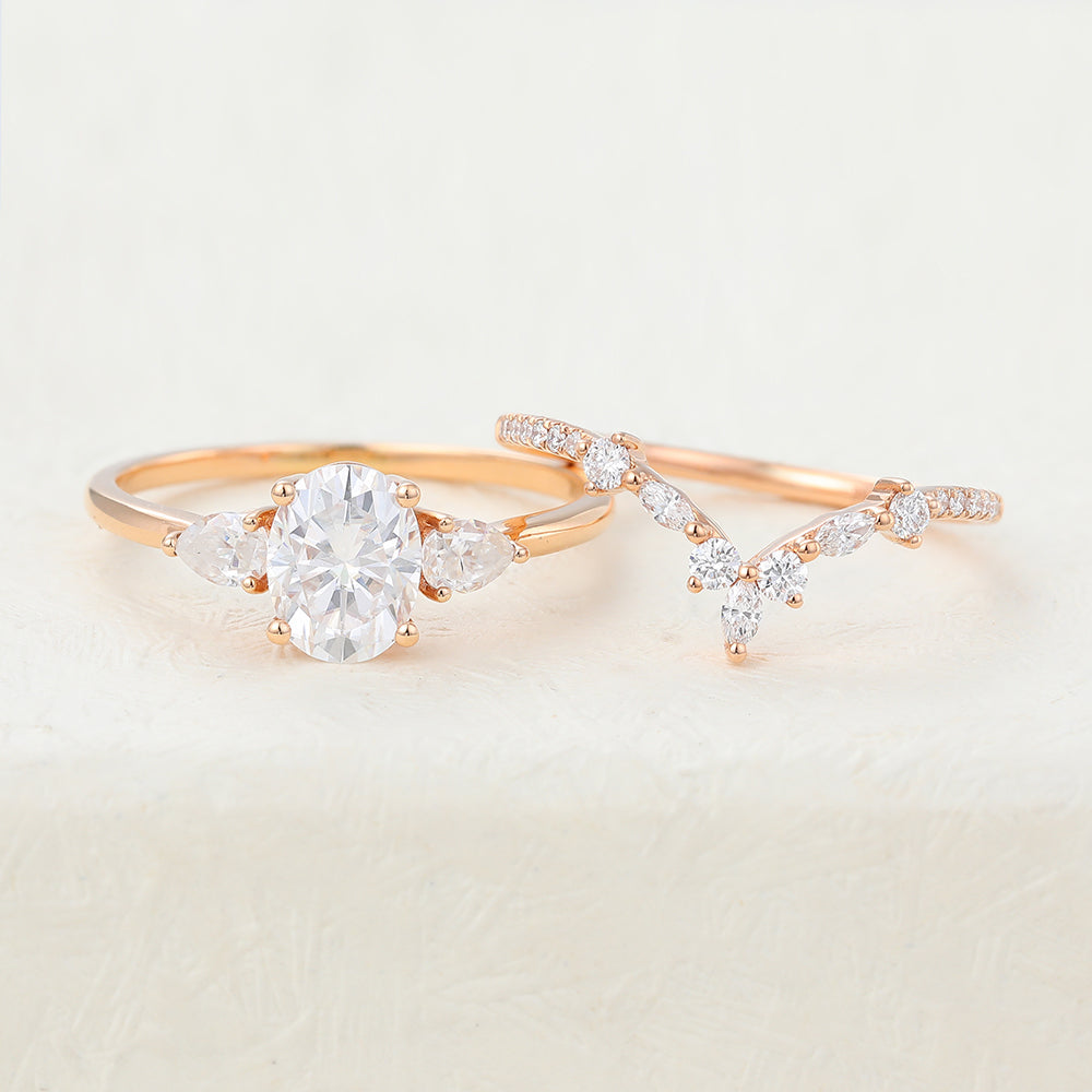 1.33 CT Oval Moissanite Three Stones Bridal Ring Set - farrellouise