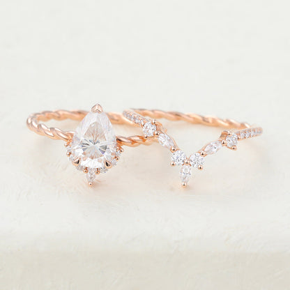 1.0 CT Pear Moissanite Cluster Bridal Ring Set - farrellouise