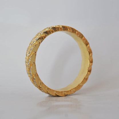 Round Stones Feather Style Men's Wedding Band - farrellouise