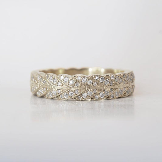Round Stones Feather Style Men's Wedding Band - farrellouise