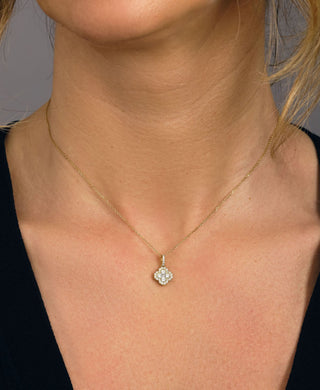 0.50 TCW Round Moissanite Diamond Clover Pendent Necklace - farrellouise