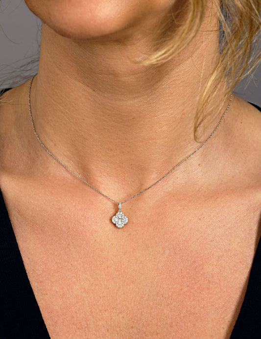 0.50 TCW Round Moissanite Diamond Clover Pendent Necklace - farrellouise