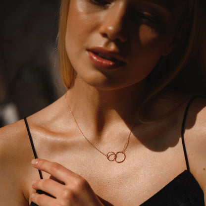 Linked Circles Necklace for Her - farrellouise
