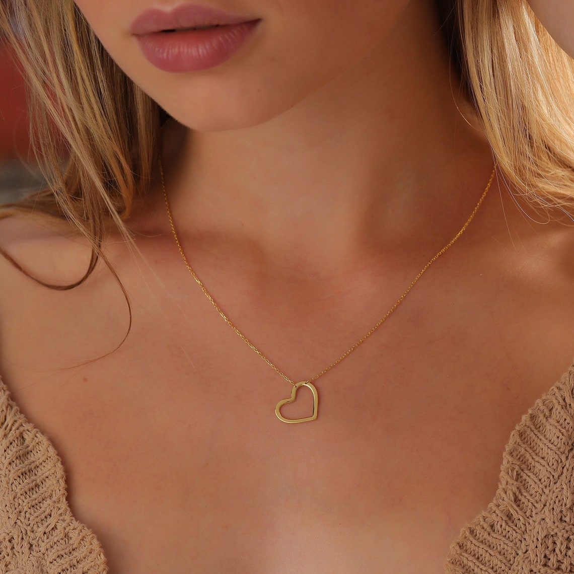 Dainty Heart Shaped Pendant Necklace for Her - farrellouise