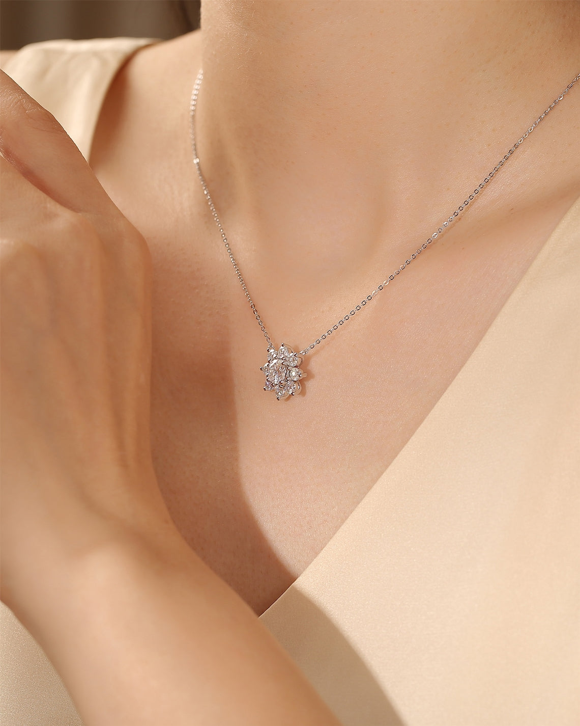 0.50 CT Round Moissanite Diamond Floral Necklace - farrellouise