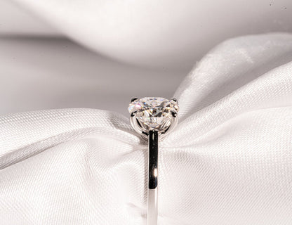 2.0 CT Oval Moissanite Solitaire Engagement Ring - farrellouise