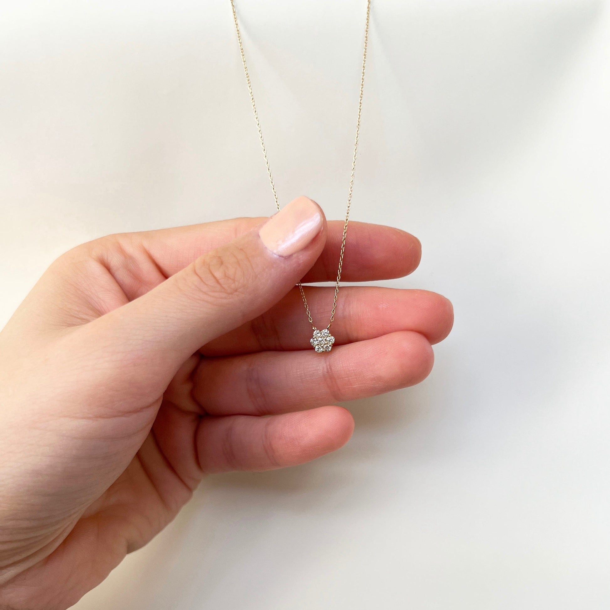 0.21 TCW Round Moissanite Flower Pendant Necklace - farrellouise