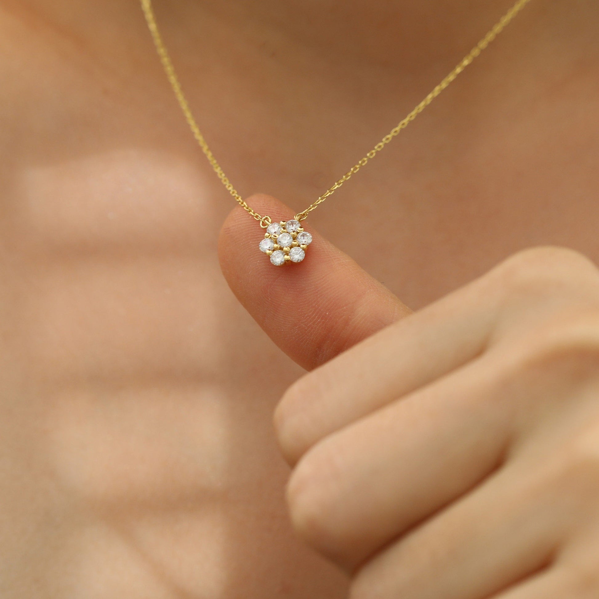 0.21 TCW Round Moissanite Flower Pendant Necklace - farrellouise