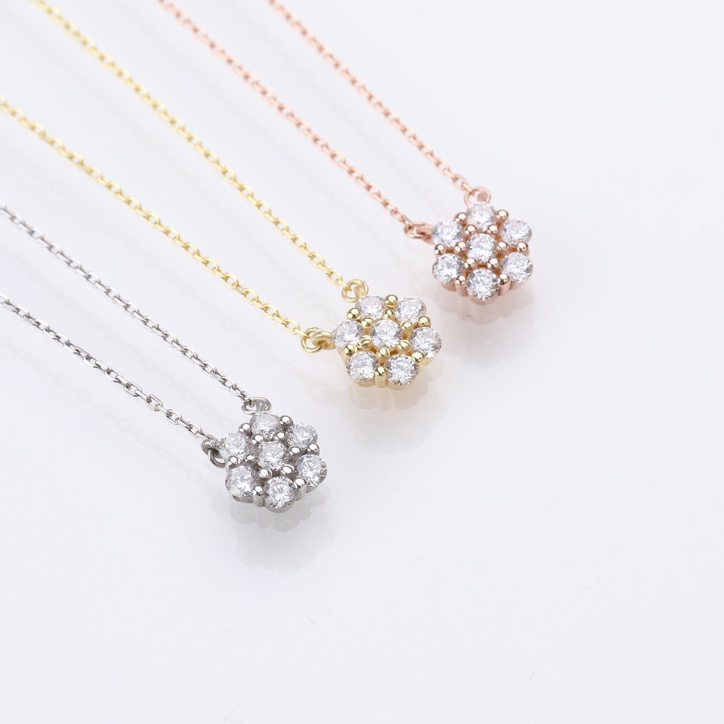 0.21 TCW Round Moissanite Flower Pendant Necklace - farrellouise