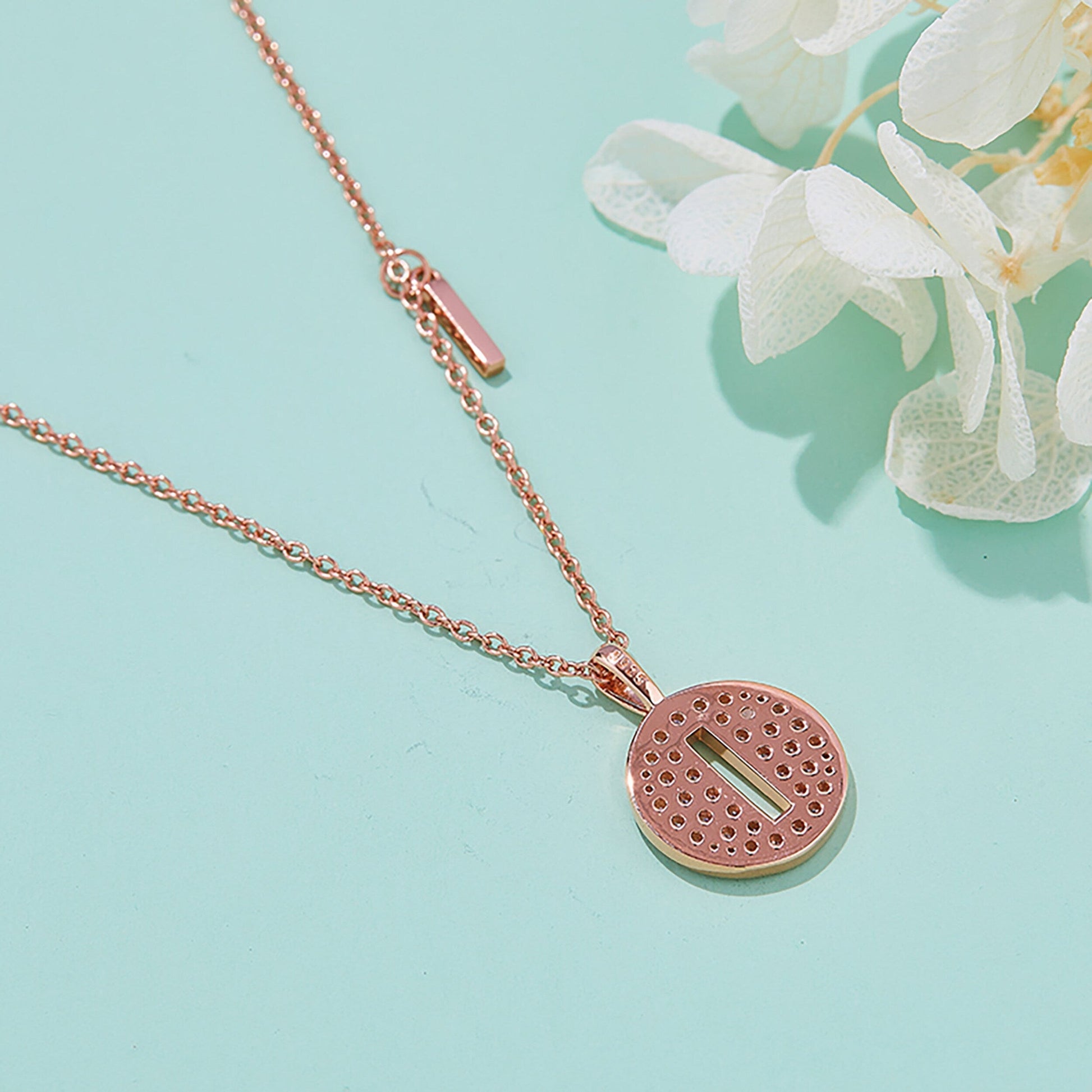 Customized "I" Letter Moissanite Diamond Necklace - farrellouise