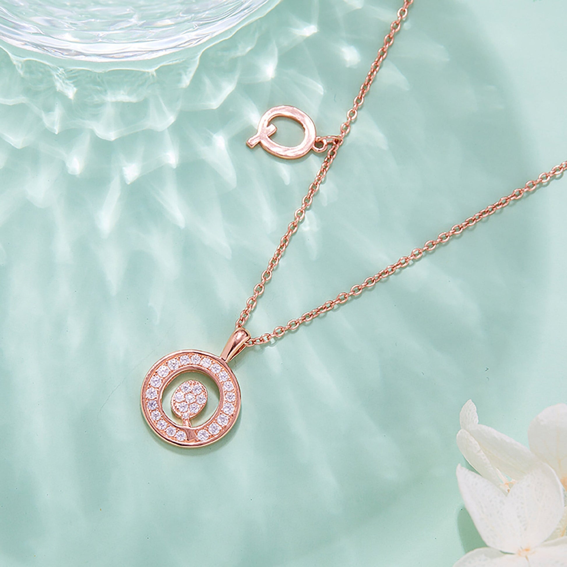 Customized "Q" Letter Moissanite Diamond Necklace - farrellouise