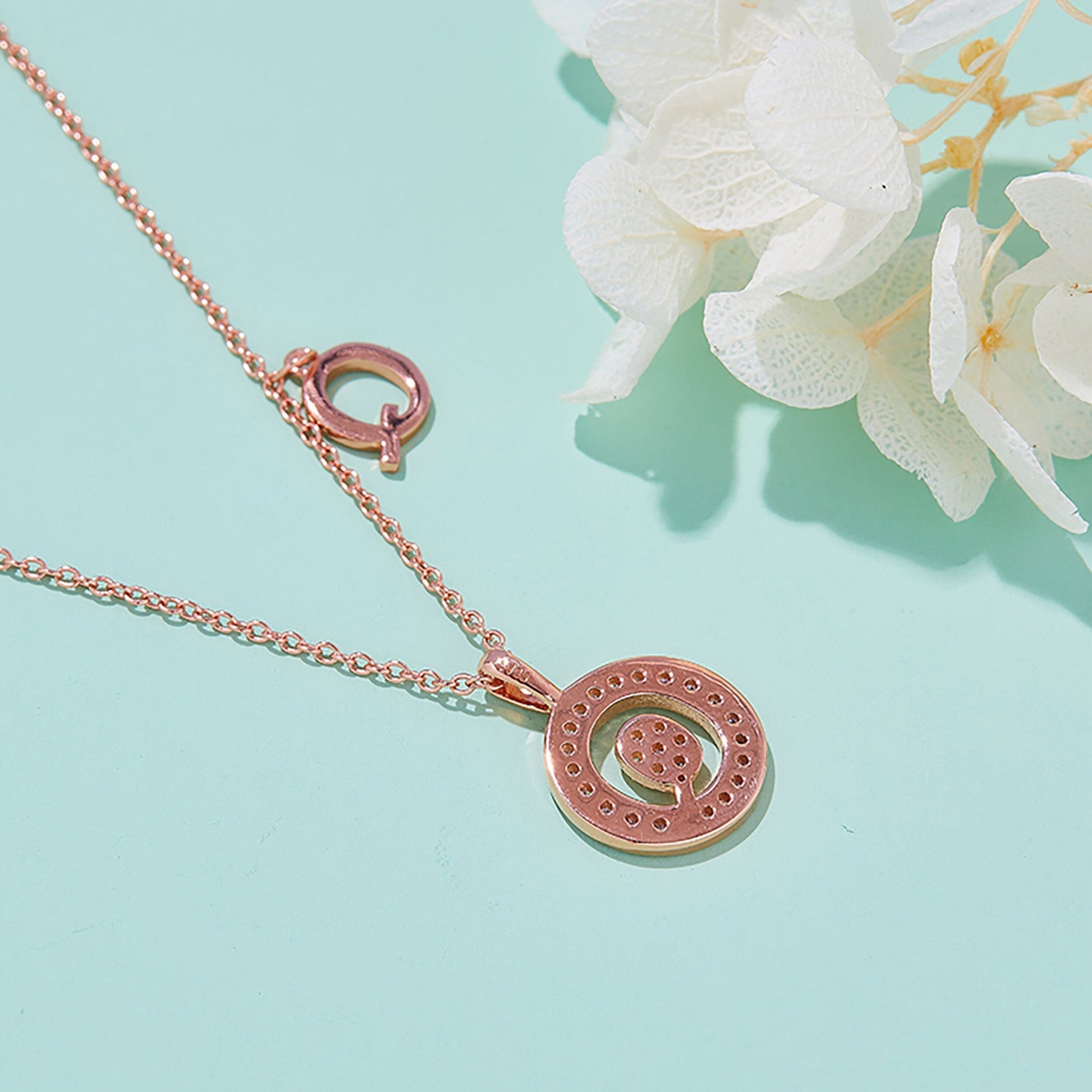 Customized "Q" Letter Moissanite Diamond Necklace - farrellouise
