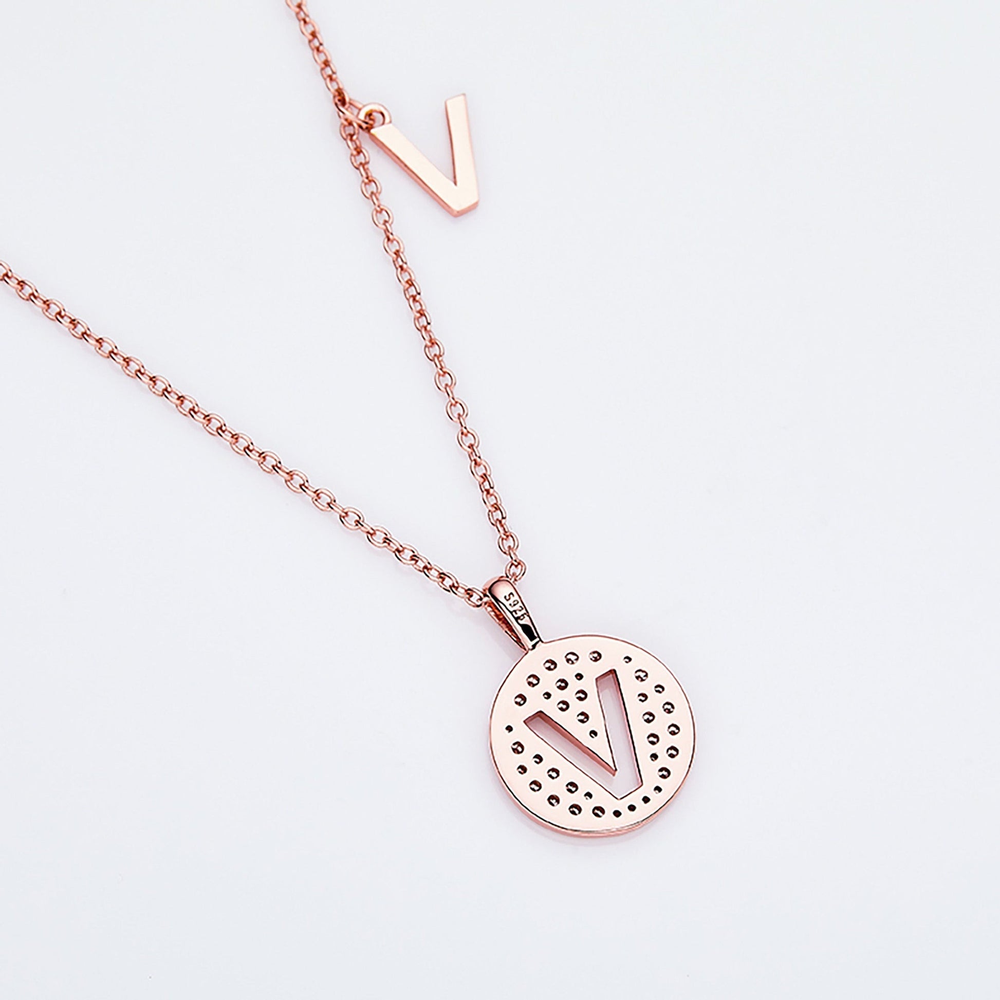 Customized "V" Letter Moissanite Diamond Necklace - farrellouise