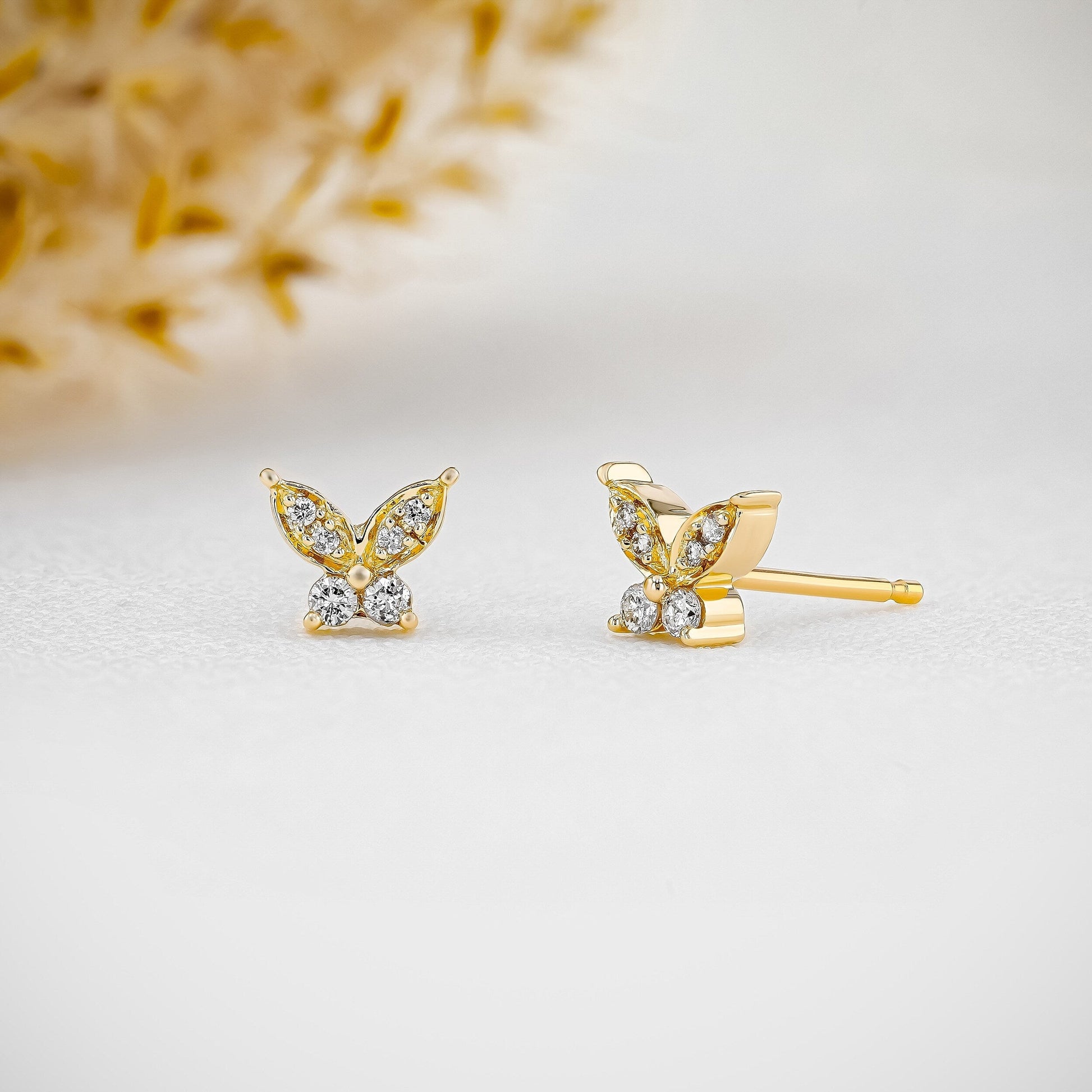 0.80 TCW Round Moissanite Diamond Stud Earrings - farrellouise