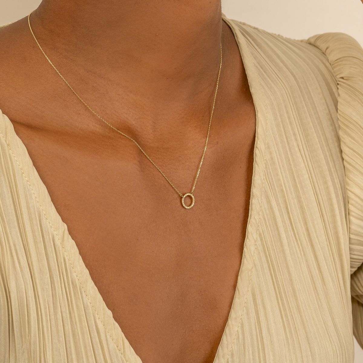 ingrid_open_circle_halo_lab_grown_diamond_necklace_5