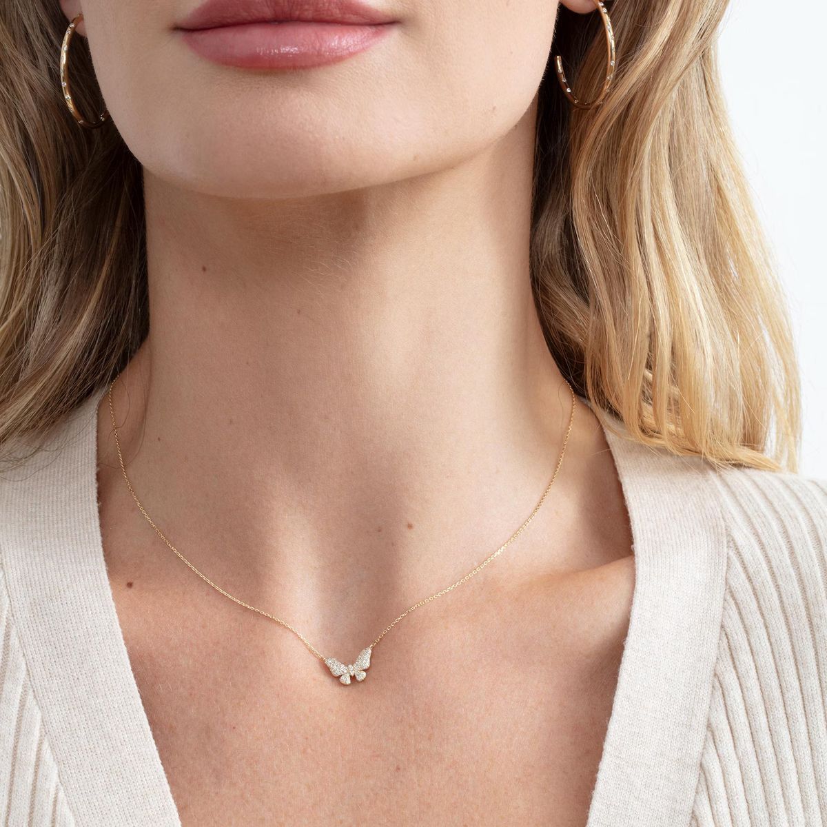 iris_round_pave_butterfly_lab_grown_diamond_necklace_5