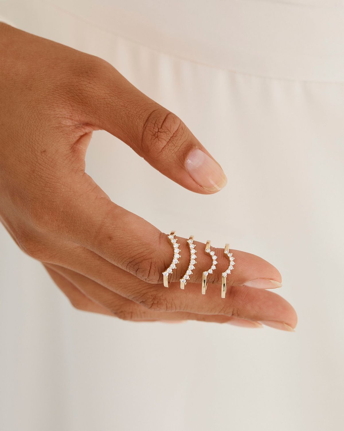 kosar_round_lab_diamond_crown_wedding_band_3