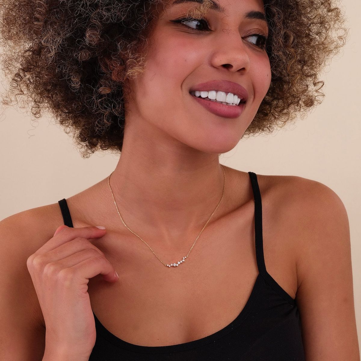 meryl_curved_cluster_lab_grown_diamond_necklace_4