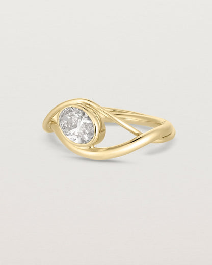 octavia_oval_cut_lab_diamond_solitaire_ring_with_fluid_band_3