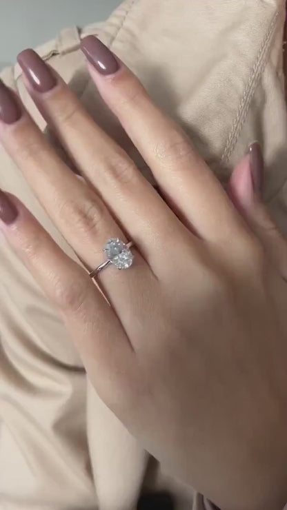 2.0 CT Oval Moissanite Solitaire Engagement Ring
