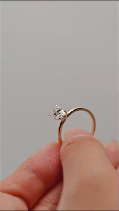 1.5 CT Pear Moissanite Solitaire Engagement Ring