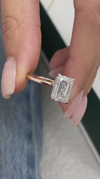 3.0 CT Emerald Moissanite Solitaire Two Tone Engagement Ring