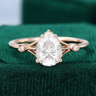 1.0 CT Pear Shaped Moissanite Vintage Engagement Ring