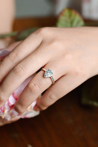 2.0 CT Pear Moissanite Halo Engagement Ring