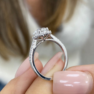 1.0 CT Round Moissanite Halo Engagement Ring With Pave Setting